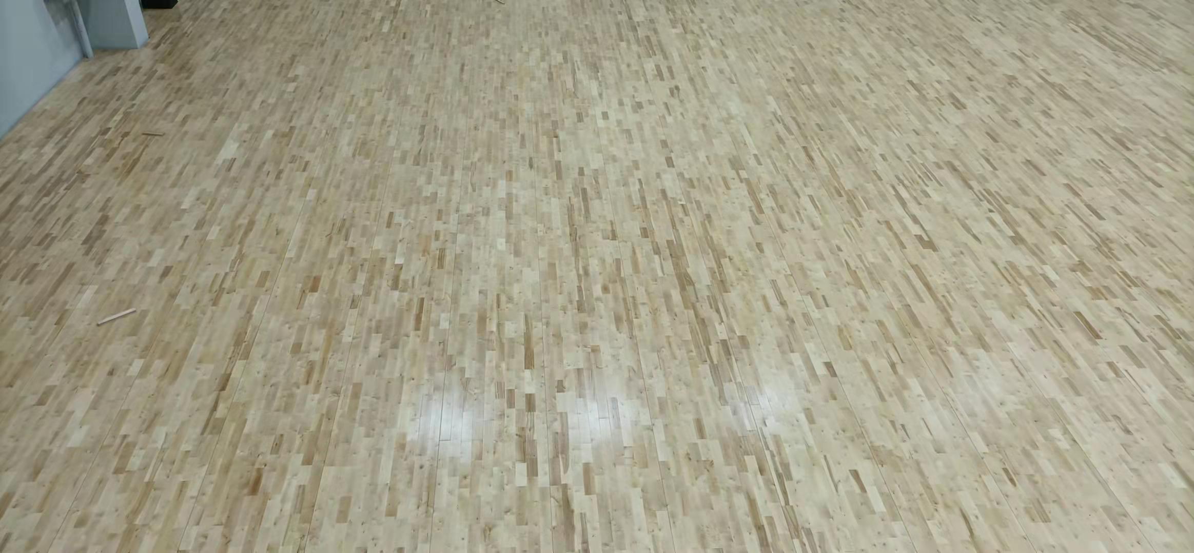 室内篮球馆如何选择木地板材质？